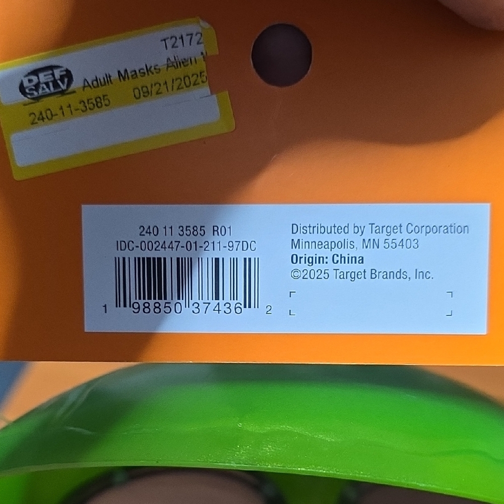 Green Alien Mask - Picture 4 of 4